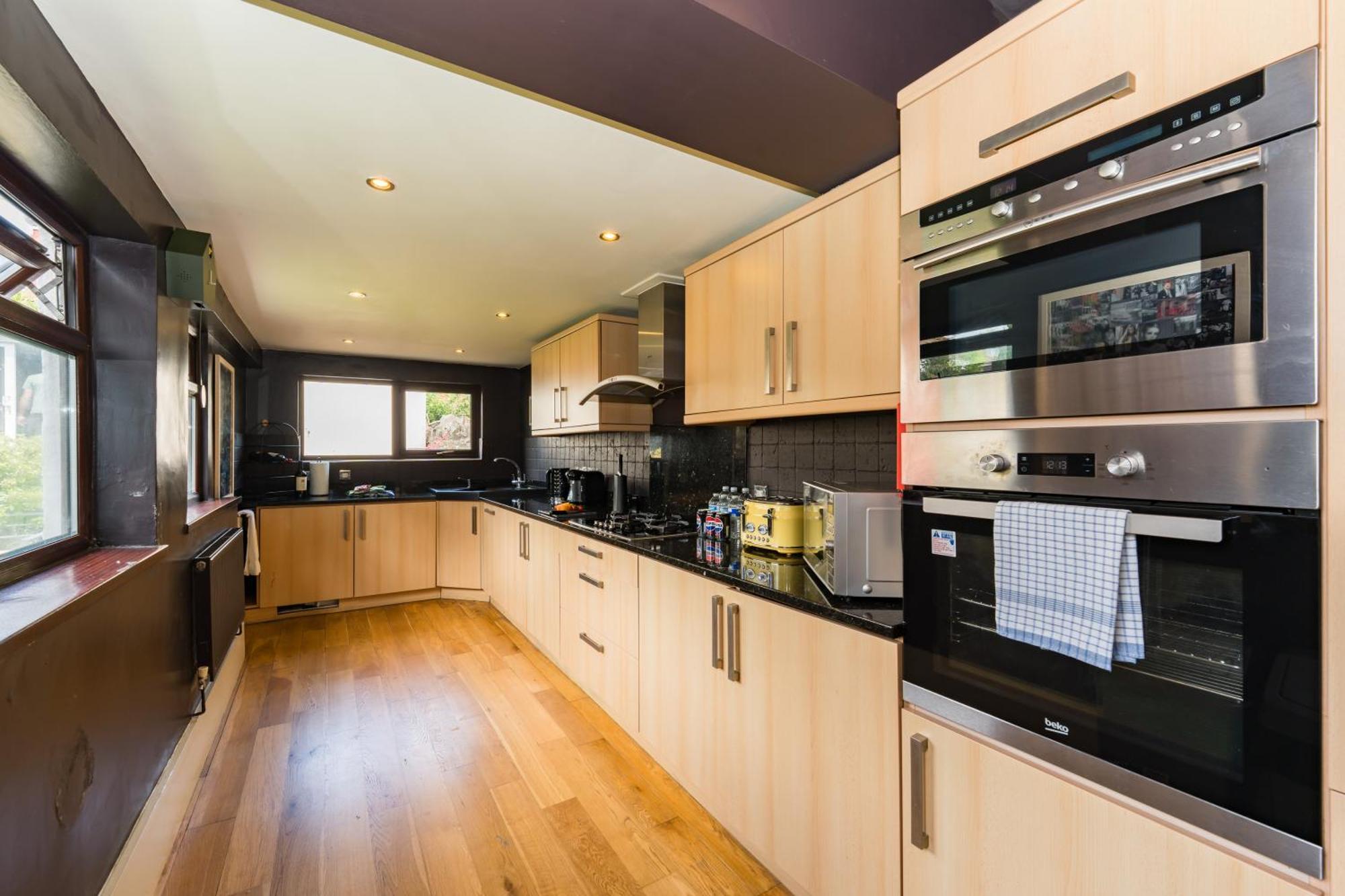 City Retreat, Spacious 4 Bed House, Games Room, Parking, Hot Tub & Bbq Cardiff Exterior foto