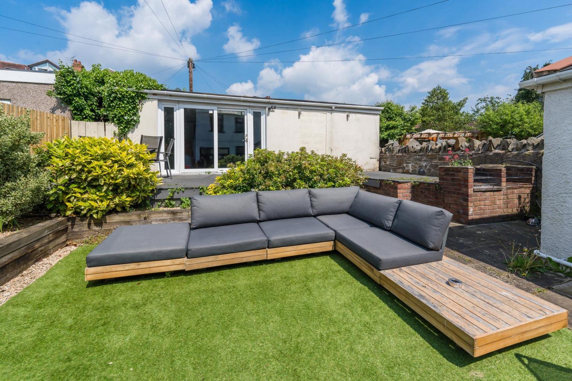 City Retreat, Spacious 4 Bed House, Games Room, Parking, Hot Tub & Bbq Cardiff Exterior foto