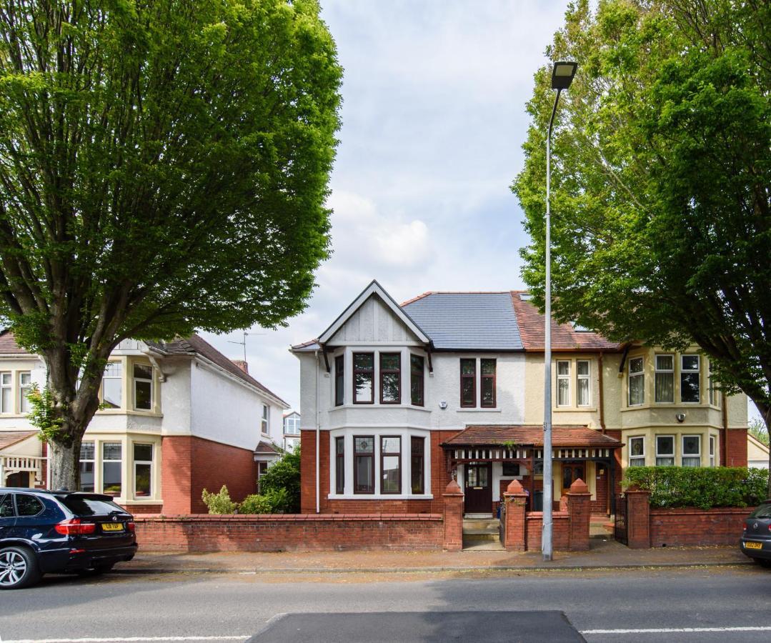 City Retreat, Spacious 4 Bed House, Games Room, Parking, Hot Tub & Bbq Cardiff Exterior foto